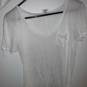 White loose t-shirt.